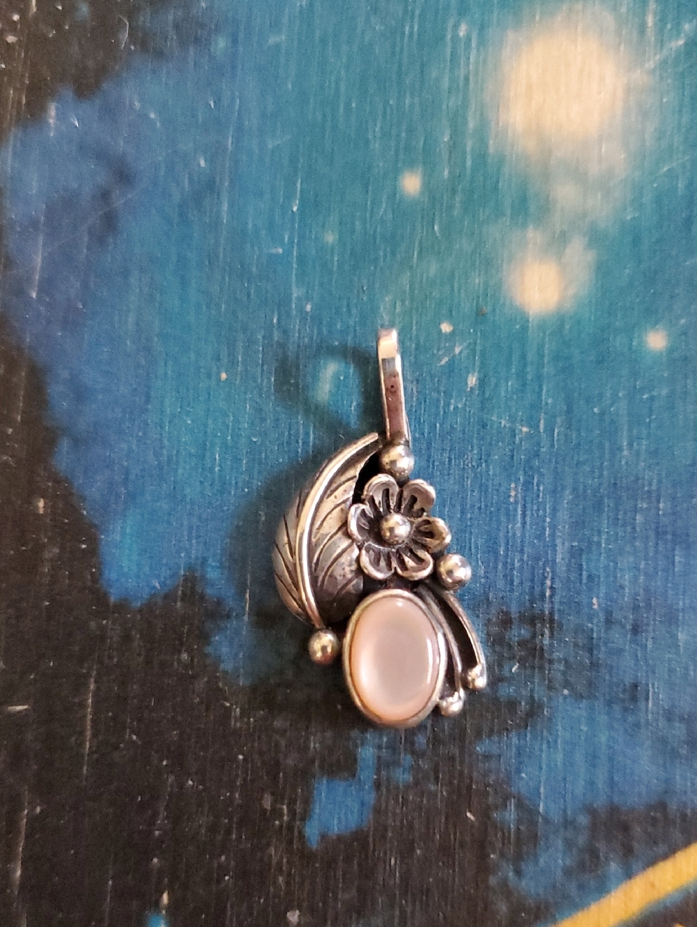 Vintage Sterling Silver Floral Pendant with Mother of Pearl